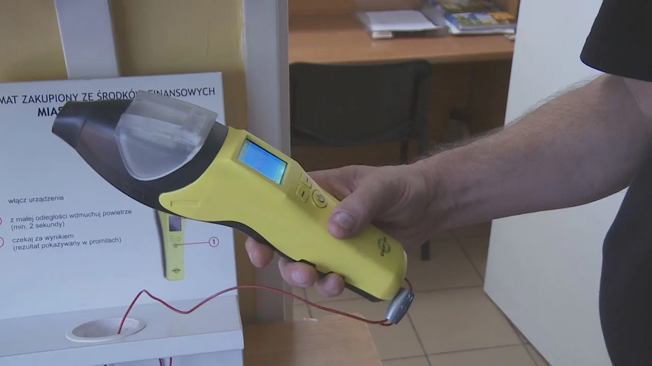 Czy można odmówić dmuchania w alkomat? Konsekwencje odmowy i prawa kierowcy