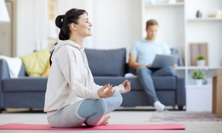 Czy medytacja pomaga w redukcji stresu i poprawie jakości snu?