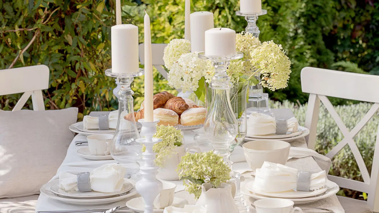 Jak udekorować stół na przyjęcie: 7 praktycznych porad i trików Jak udekorować stół na przyjęcie: 7 praktycznych porad i trików