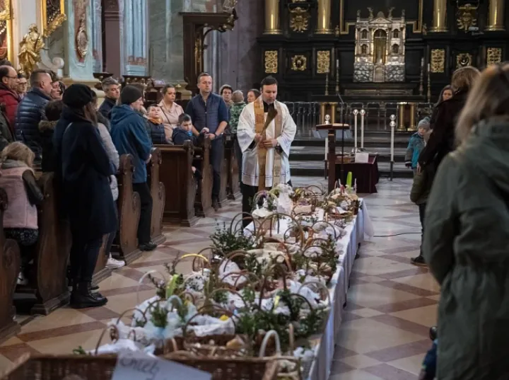 Wielka sobota: jak wygląda msza i co warto o niej wiedzieć